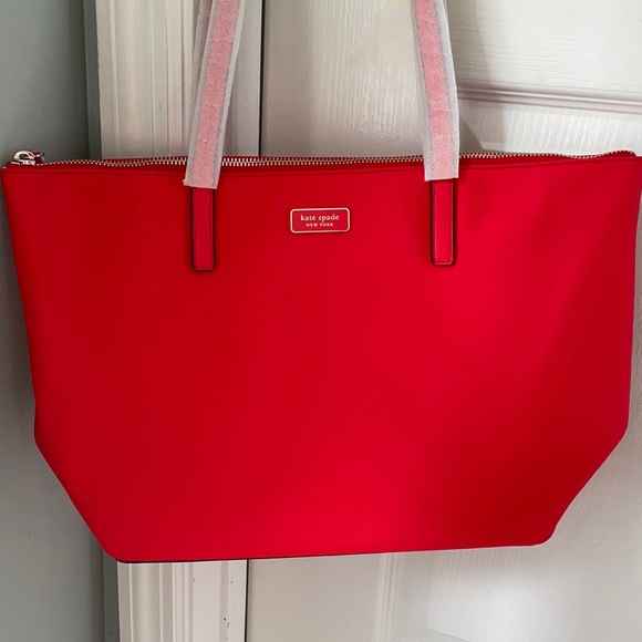 kate spade Handbags - Kate Spade Tote